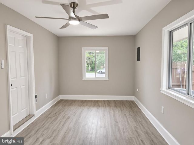 416 VIRGINIA AVE, Herndon, VA 20170