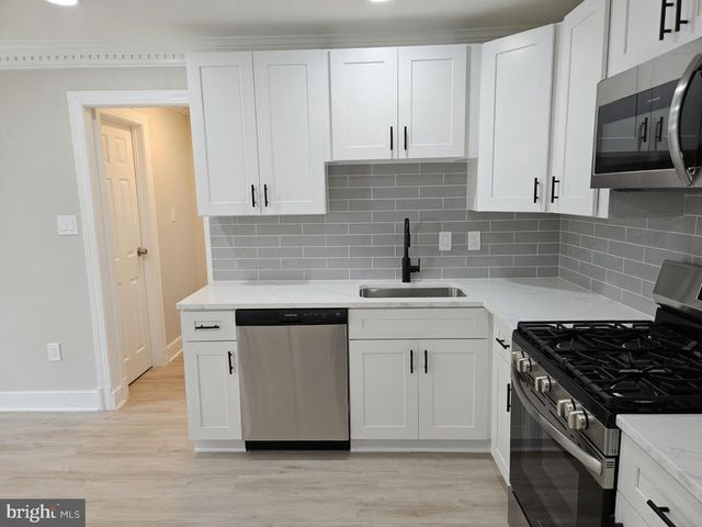 416 VIRGINIA AVE, Herndon, VA 20170