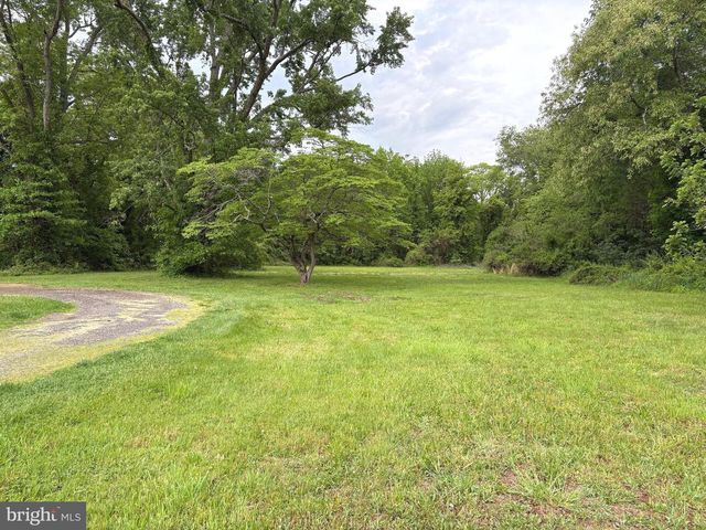 154 HURFFVILLE CROSSKEYS RD, Sewell, NJ 08080