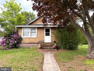 154 HURFFVILLE CROSSKEYS RD, Sewell, NJ 08080