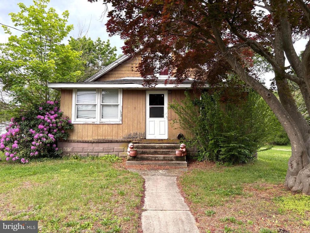 154 HURFFVILLE CROSSKEYS RD, Sewell, NJ 08080