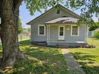 2041 McKinley Avenue, Columbus, IN 47201