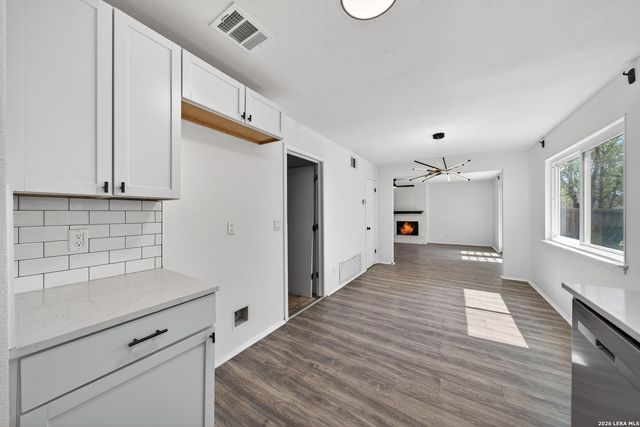 9814 Broad Forest, San Antonio, TX 78250