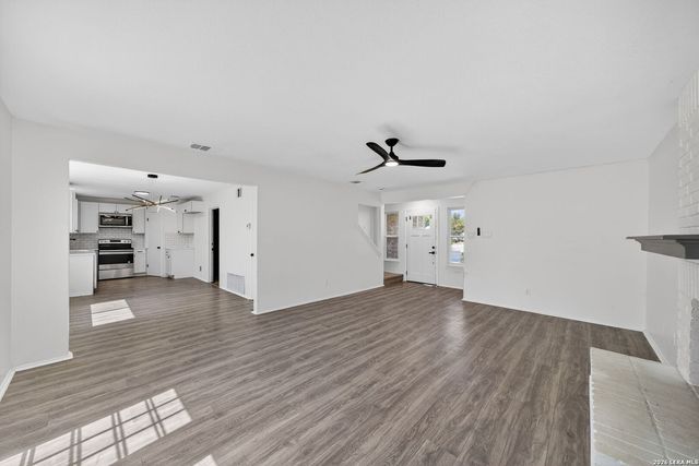 9814 Broad Forest, San Antonio, TX 78250