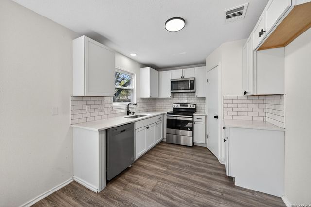 9814 Broad Forest, San Antonio, TX 78250