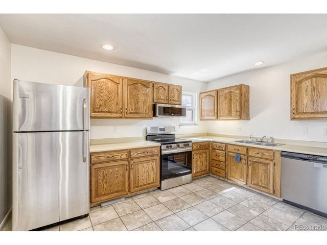 1231 S Yosemite Way 71, Denver, CO 80247