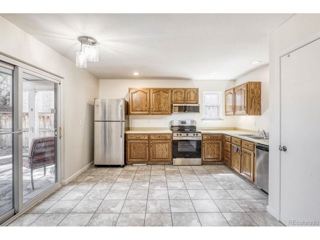 1231 S Yosemite Way 71, Denver, CO 80247