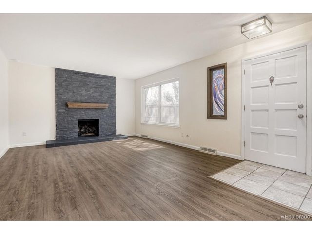 1231 S Yosemite Way 71, Denver, CO 80247