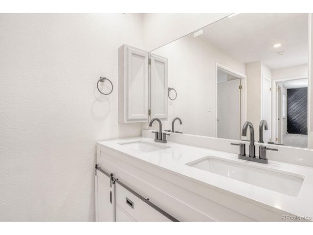 1231 S Yosemite Way 71, Denver, CO 80247