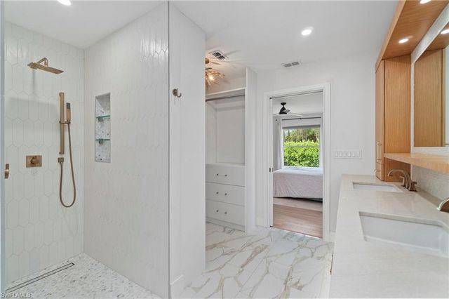 25360 Fairway Dunes CT, Bonita Springs, FL 34135