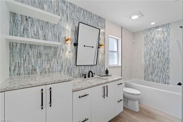 25360 Fairway Dunes CT, Bonita Springs, FL 34135