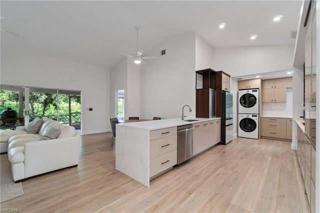 25360 Fairway Dunes CT, Bonita Springs, FL 34135