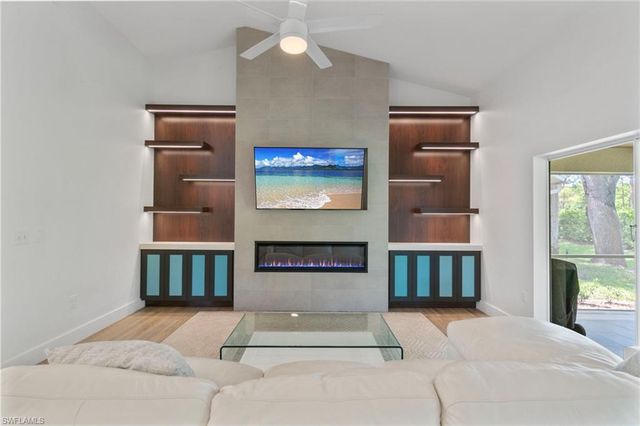 25360 Fairway Dunes CT, Bonita Springs, FL 34135