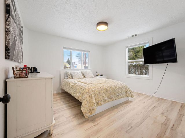 4756 Shasta Way, Klamath Falls, OR 97603