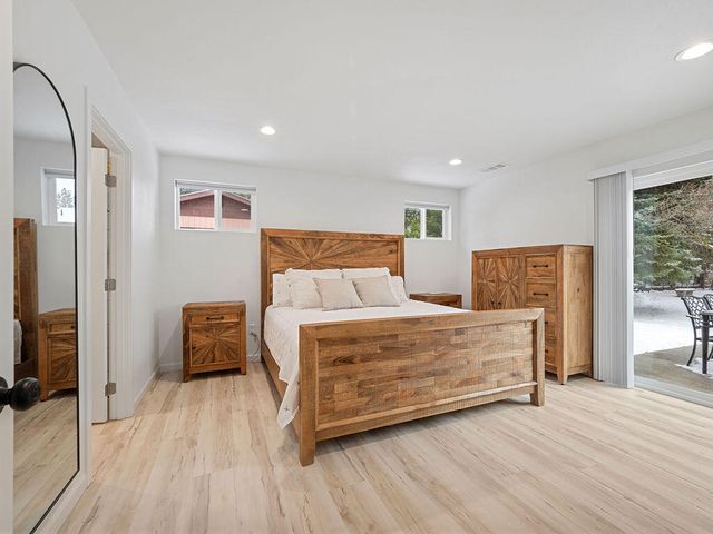 4756 Shasta Way, Klamath Falls, OR 97603