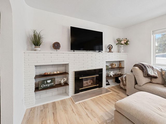 4756 Shasta Way, Klamath Falls, OR 97603