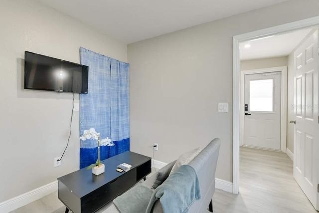 8734 OSAGE DRIVE, Tampa, FL 33634