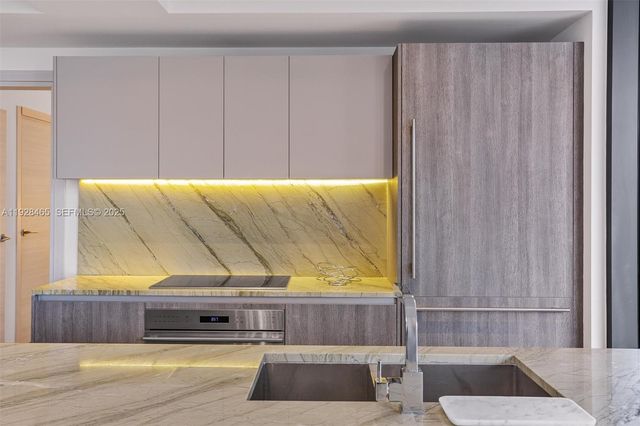 801 S Miami Ave 4205, Miami, FL 33130