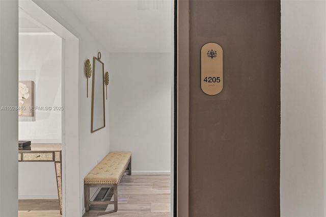 801 S Miami Ave 4205, Miami, FL 33130