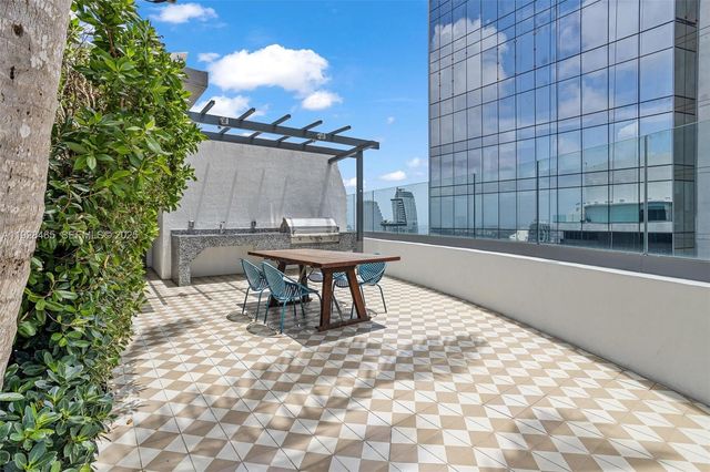 801 S Miami Ave 4205, Miami, FL 33130