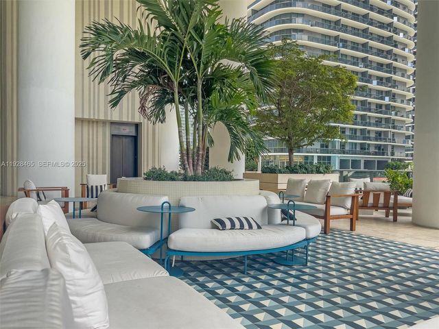 801 S Miami Ave 4205, Miami, FL 33130