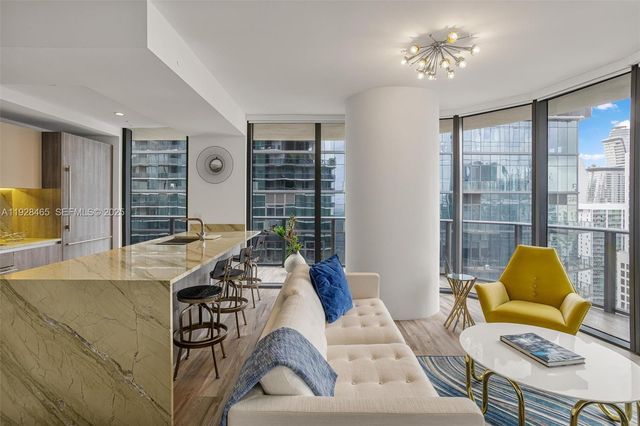 801 S Miami Ave 4205, Miami, FL 33130