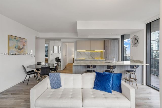 801 S Miami Ave 4205, Miami, FL 33130