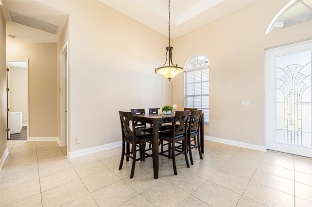 613 SE 4TH PLACE, Cape Coral, FL 33990