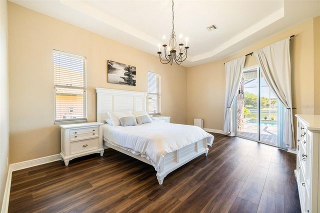 613 SE 4TH PLACE, Cape Coral, FL 33990