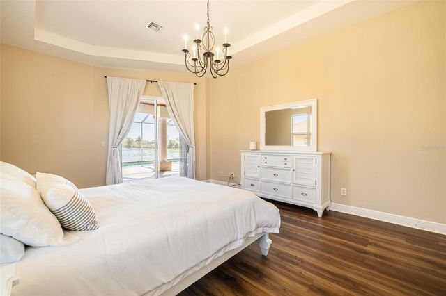 613 SE 4TH PLACE, Cape Coral, FL 33990