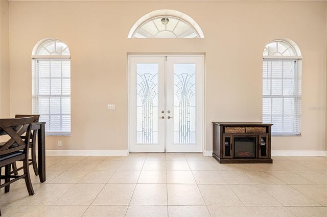 613 SE 4TH PLACE, Cape Coral, FL 33990