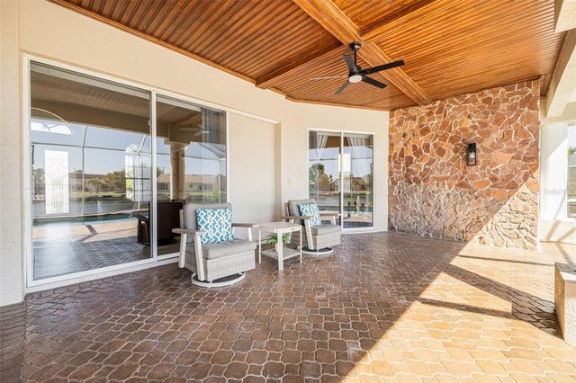 613 SE 4TH PLACE, Cape Coral, FL 33990