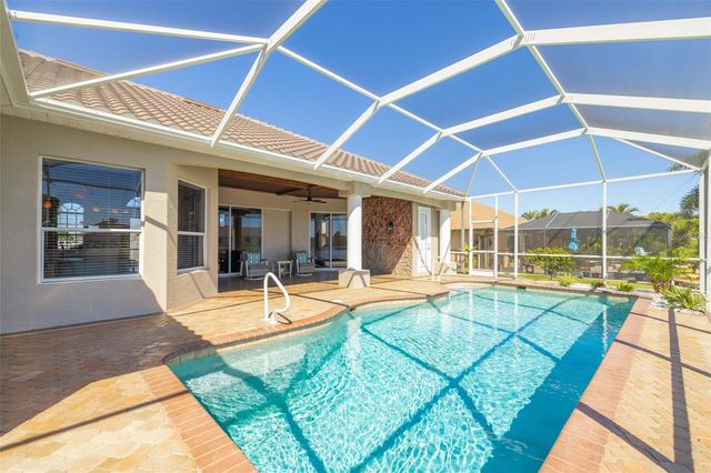 613 SE 4TH PLACE, Cape Coral, FL 33990