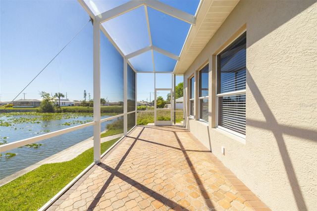 613 SE 4TH PLACE, Cape Coral, FL 33990