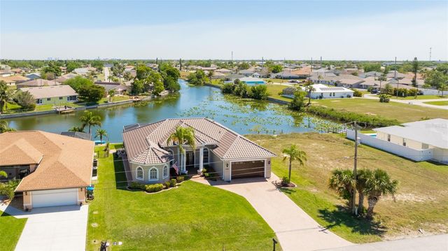 613 SE 4TH PLACE, Cape Coral, FL 33990