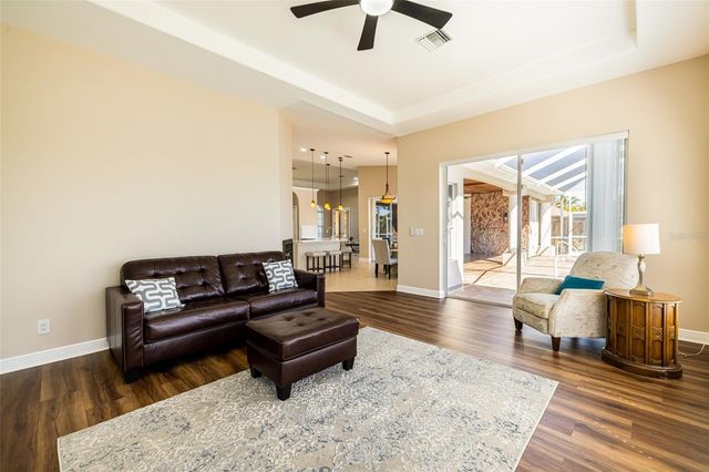 613 SE 4TH PLACE, Cape Coral, FL 33990