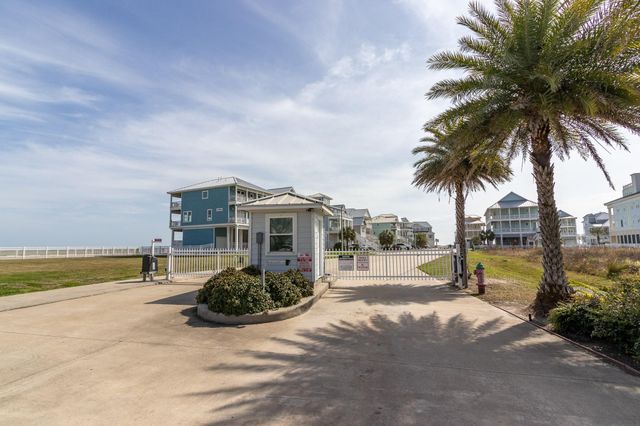 24 Grand Beach Boulevard, Galveston, TX 77550
