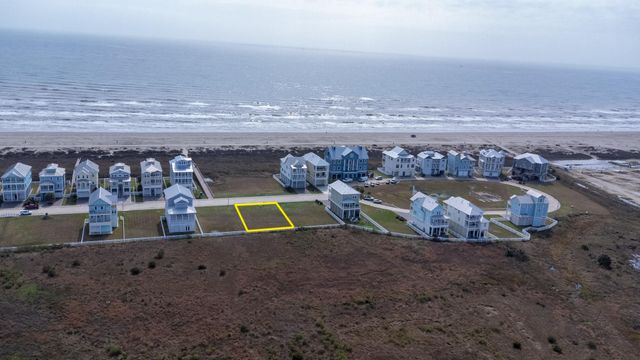 24 Grand Beach Boulevard, Galveston, TX 77550