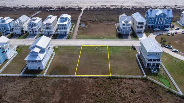 24 Grand Beach Boulevard, Galveston, TX 77550