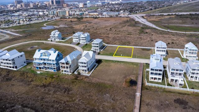 24 Grand Beach Boulevard, Galveston, TX 77550