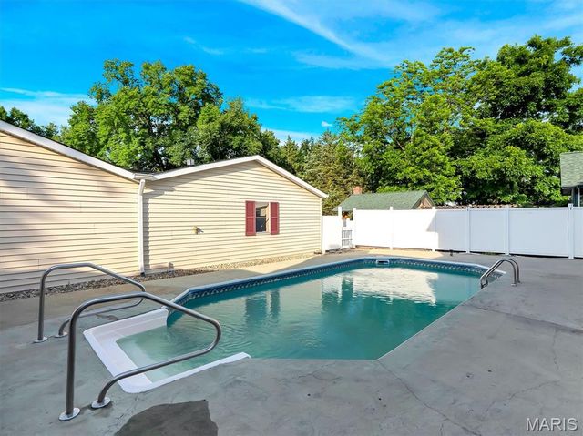 104 W North Street, Eureka, MO 63025