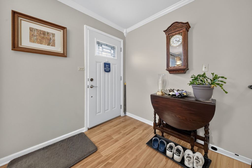 4 E Judith Ann Drive, Mount Prospect, IL 60056 — exterior