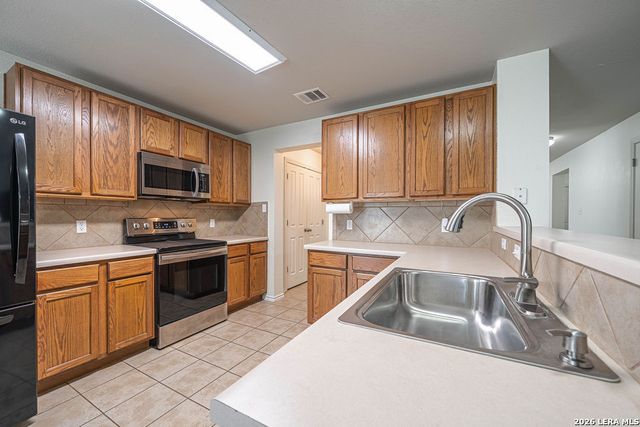 216 Hereford Street, Cibolo, TX 78108
