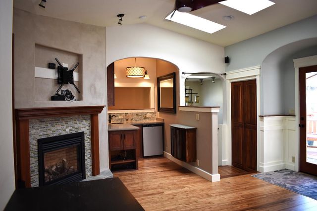 126 Center St, Jackson, CA 95642