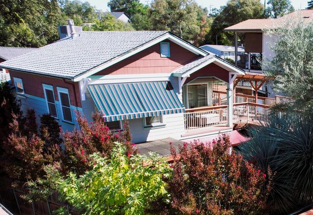 126 Center St, Jackson, CA 95642