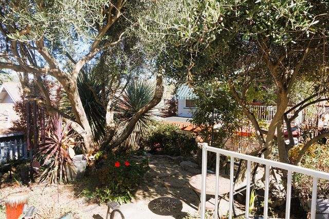 126 Center St, Jackson, CA 95642