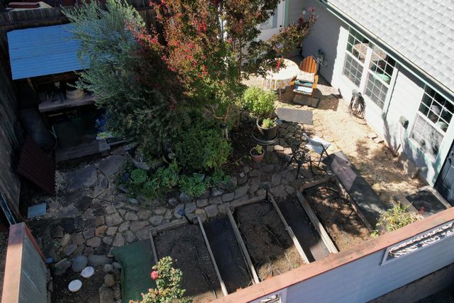 126 Center St, Jackson, CA 95642