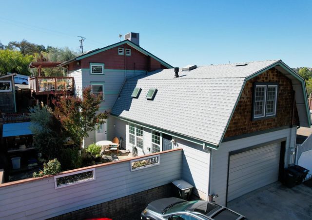 126 Center St, Jackson, CA 95642