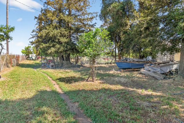 383 Taylor Rd, Lodi, CA 95242