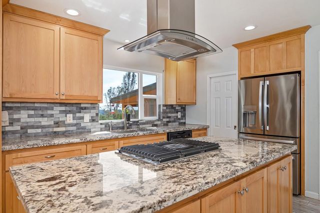 9305 Mosquito Rd, Placerville, CA 95667